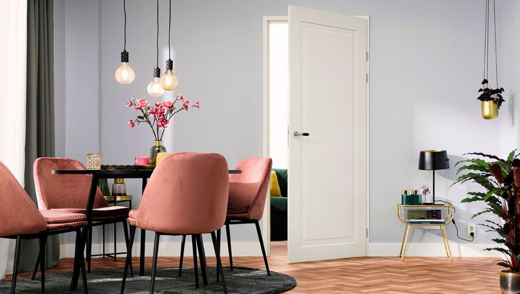 Comment bien choisir le type de porte intérieure pour votre maison ?